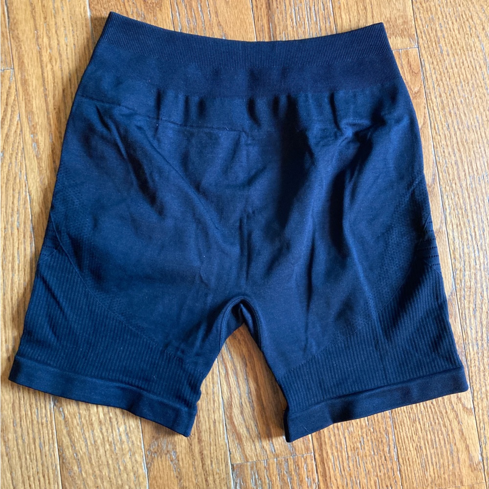 Alphalete Amplify Black Size Small